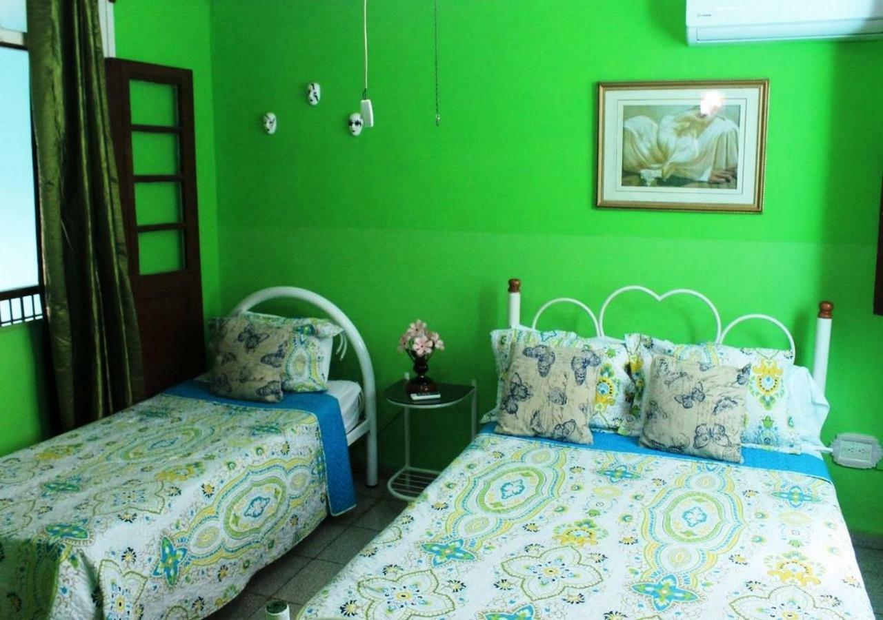 Hostal Yolanda Habana Vieja L'Avana Esterno foto