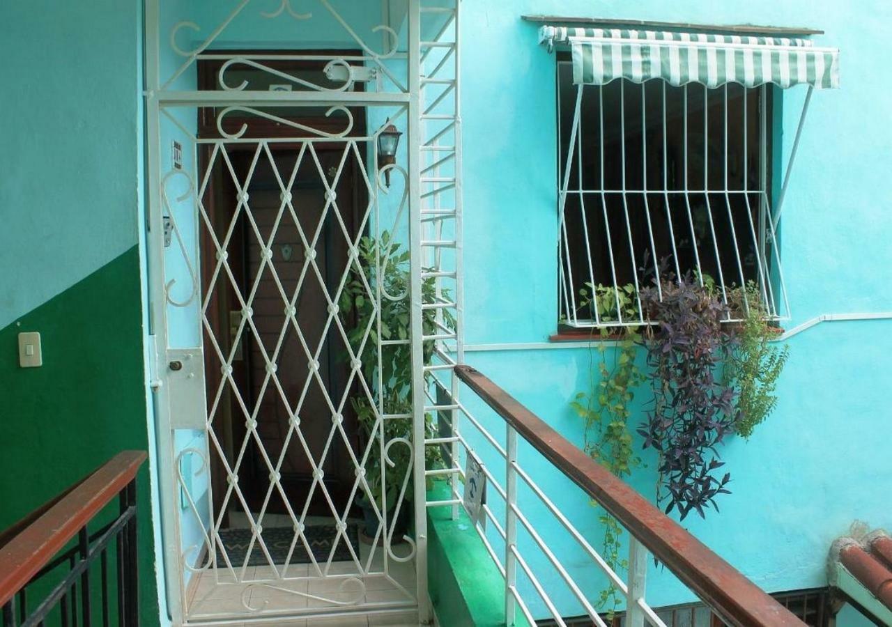 Hostal Yolanda Habana Vieja L'Avana Esterno foto